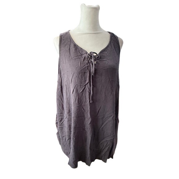 Torrid Womens Plus Size 2 Gray Swiss Dot Tie Neck Rayon Gauze Sleeveless Blouse